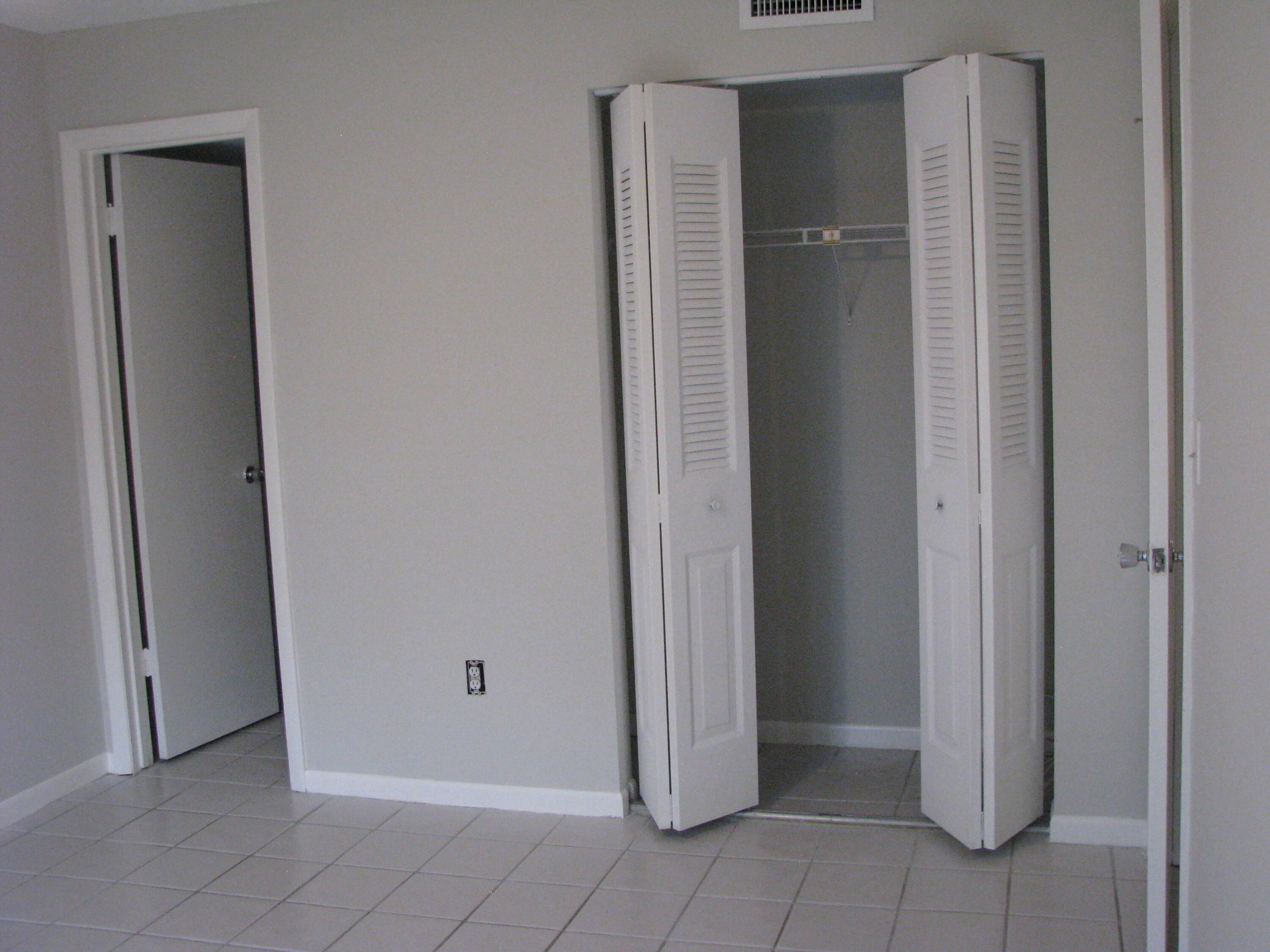 950 South Kanner Highway, Unit D4 Stuart, FL 34994 - Photo 16 of 36 a view of an empty room