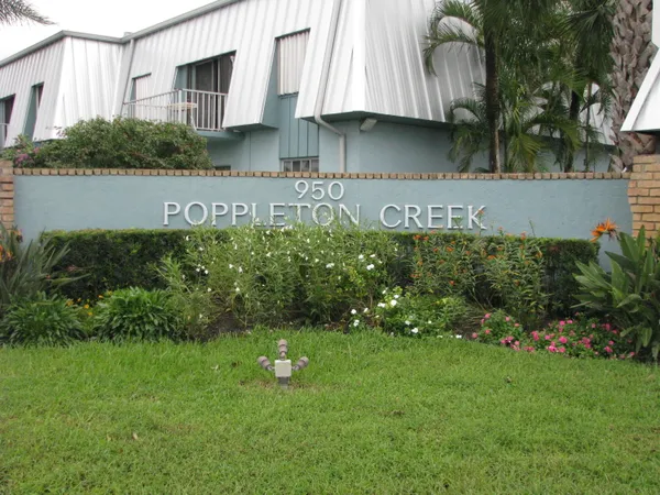 $194,000 | 950 South Kanner Highway, Unit D4, Stuart, FL 34994