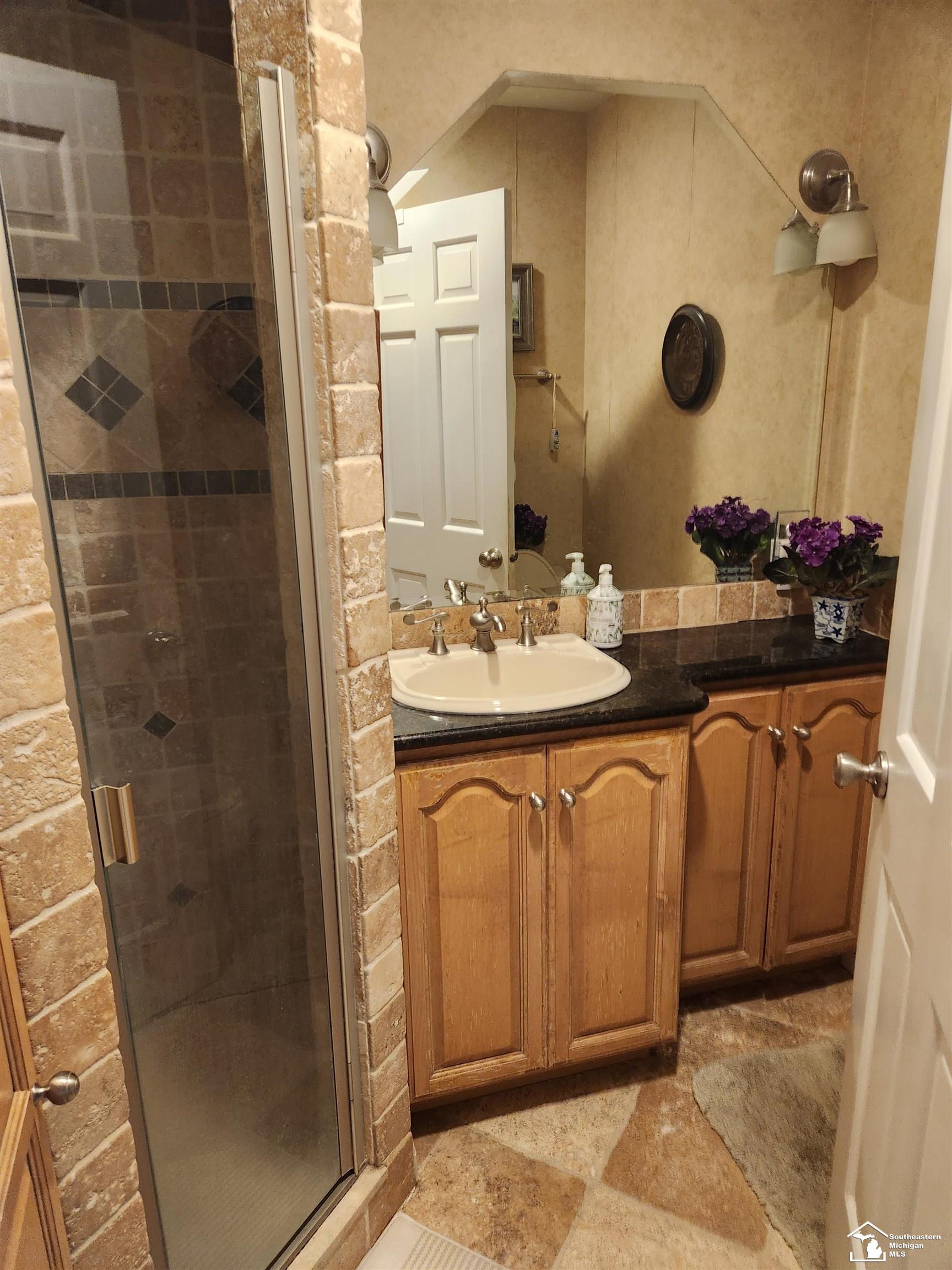 15060 Timber Lane Monroe, MI 48161 - Photo 18 of 32 50190254-b57ec2f7-4e01-47d1-a5de-30a87e54b464.JPG