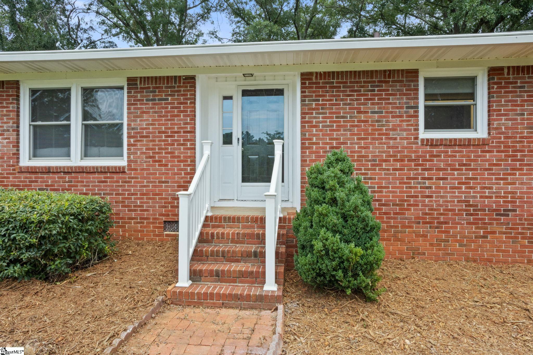 765 Hannon Road Inman, SC 29349 - Photo 4 of 45