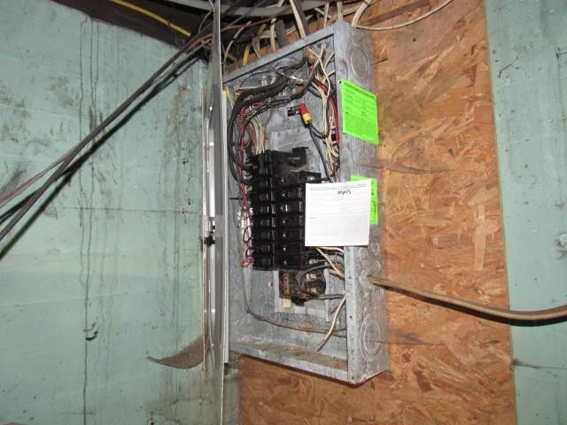 1000 Davis Street Aliquippa, PA 15001 - Photo 17 of 19 a view of entryway