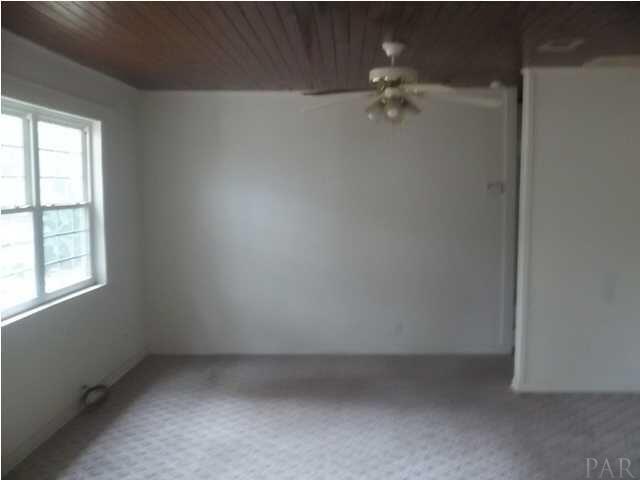 410 Robin Road Pensacola, FL 32514 - Photo 4 of 8 Gallery Image 4