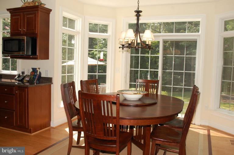 929 Hilltop Road Arnold, MD 21012 - Photo 30 of 30 Breakfast Area