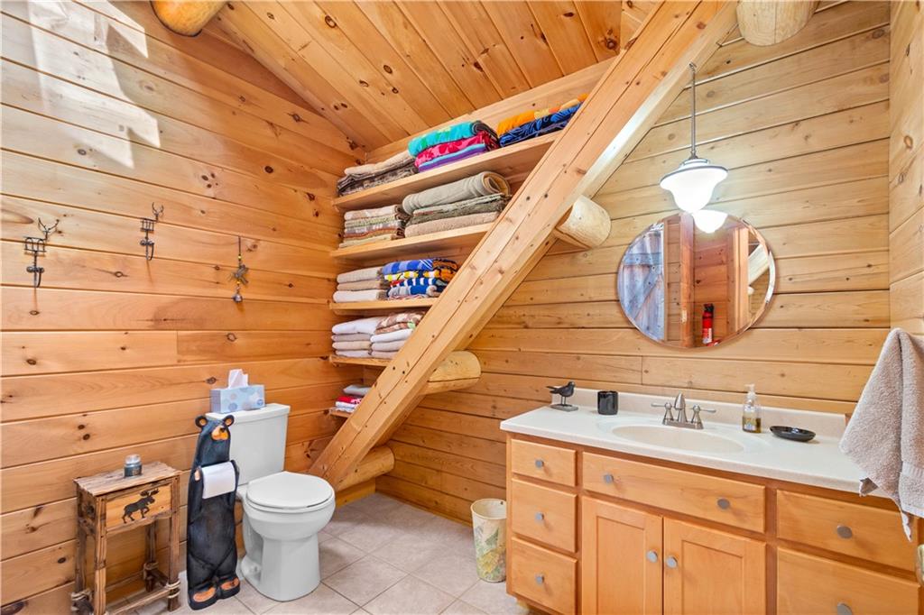 406 Golden Grove Road Baden, PA 15005 - Photo 18 of 25