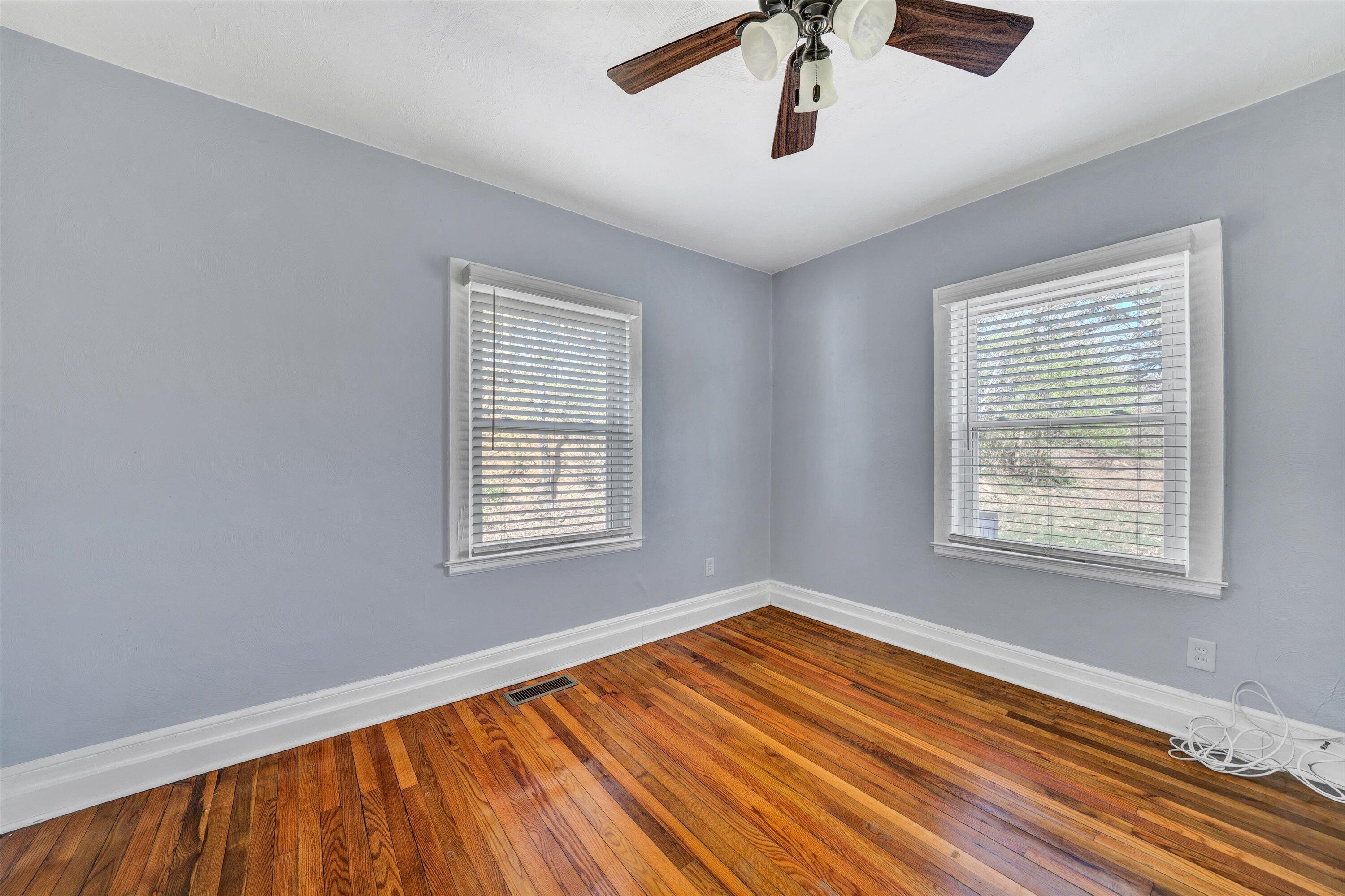 2452 Kessler Road Northeast Roanoke, VA 24012 - Photo 13 of 18 13-DSC00271