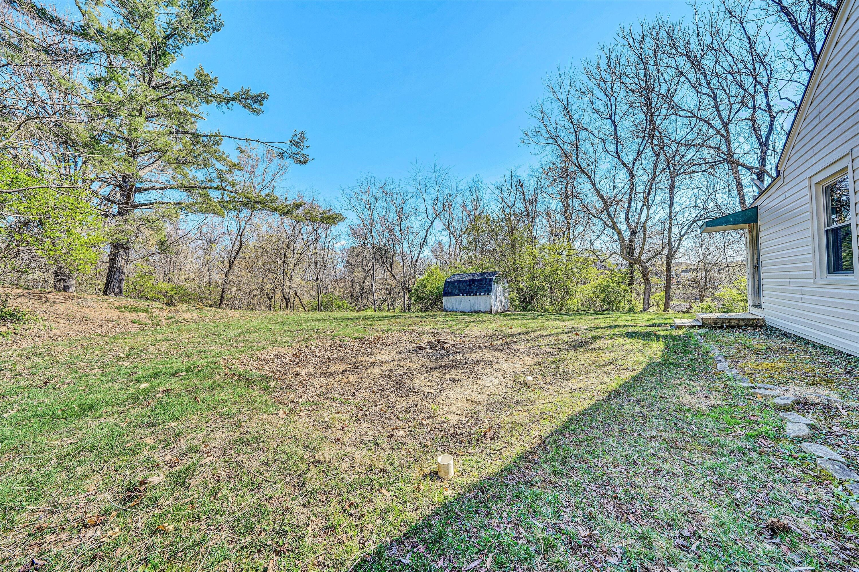2452 Kessler Road Northeast Roanoke, VA 24012 - Photo 14 of 18 14-DSC00276