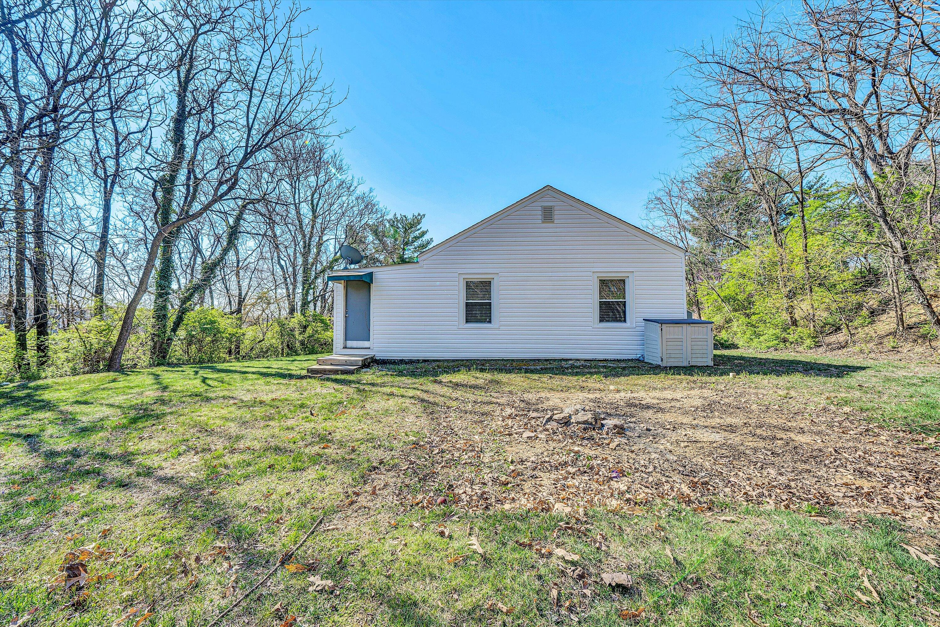 2452 Kessler Road Northeast Roanoke, VA 24012 - Photo 15 of 18 15-DSC00281