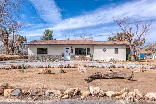 $1,350 | 7432 Dumosa Avenue, Unit 1/2, Yucca Valley, CA 92284