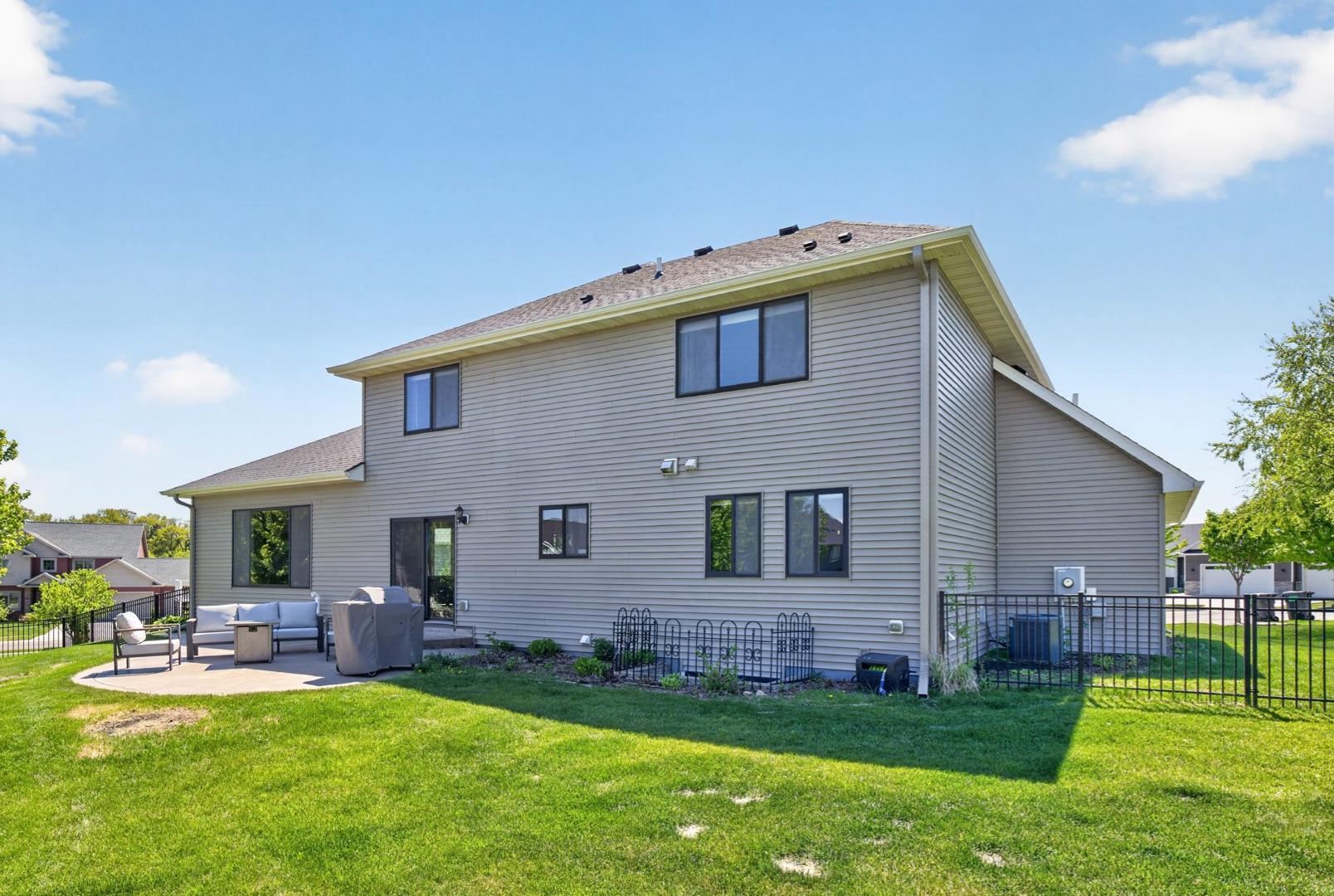 1721 Echo Ridge Street Southwest Rochester, MN 55902 - Photo 46 of 60