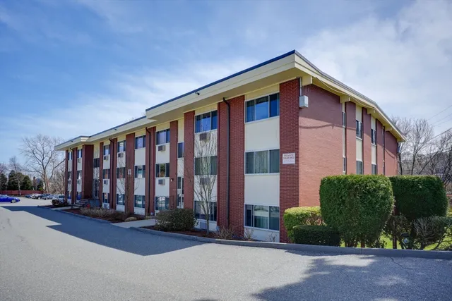 $2,500 | 74 Beach Street, Unit 112, Woburn, MA 01801