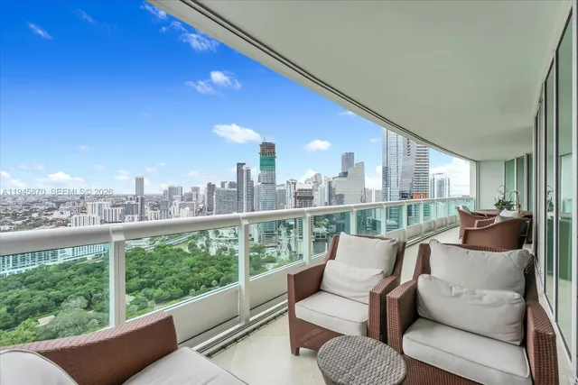 $5,400,000 | 1643 Brickell Avenue, Unit 3904, Miami, FL 33129