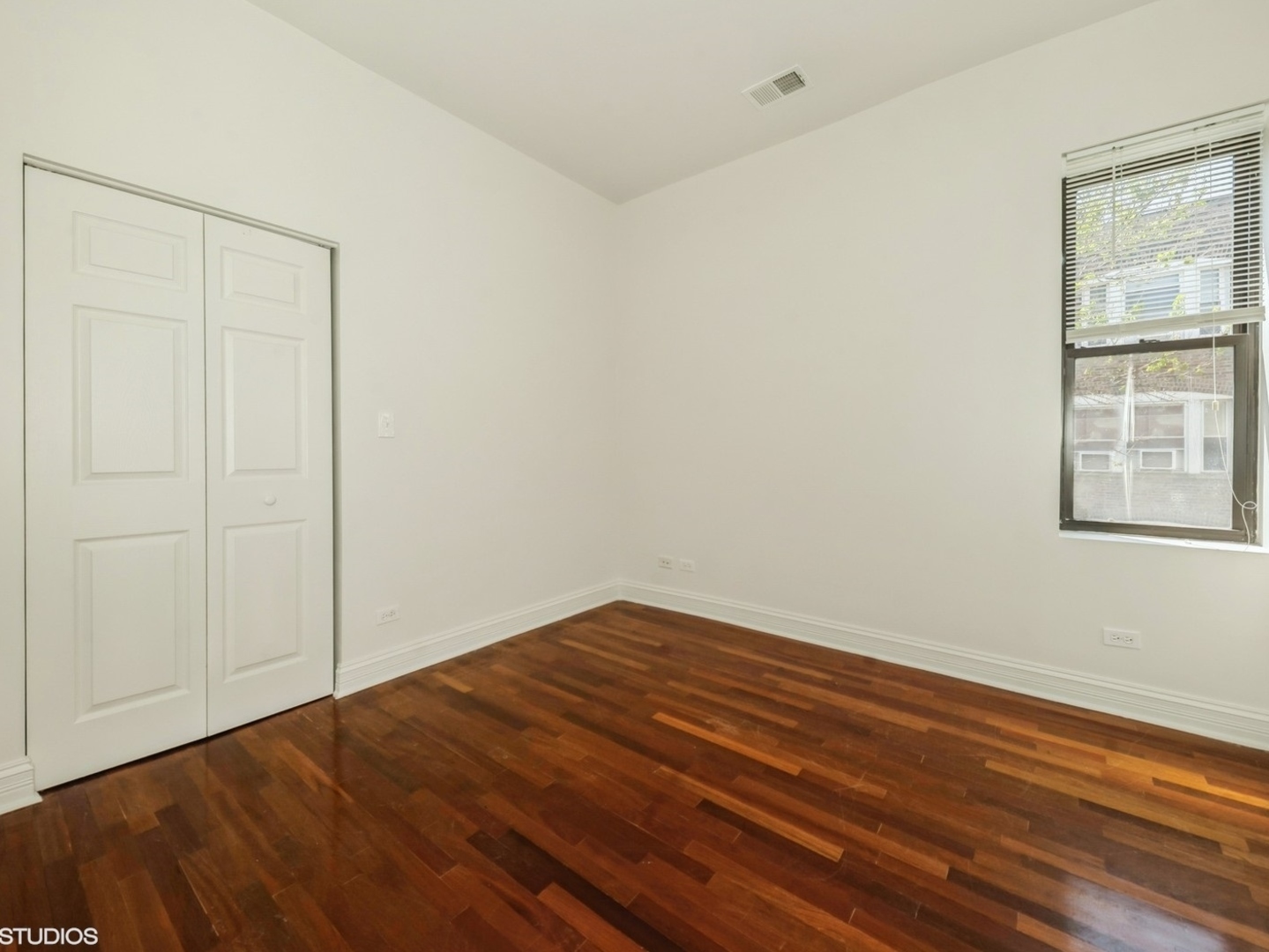1519 East Marquette Road, Unit 2W Chicago, IL 60637 - Photo 5 of 11