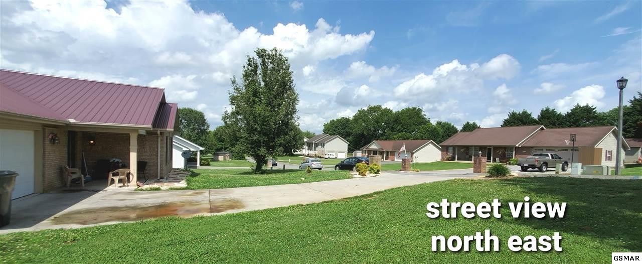 1738 Meadow Ridge Circle, Unit CLOSETOWALTERSTATECOLLEGE Sevierville, TN 37862 - Photo 9 of 34 Gallery Image 9