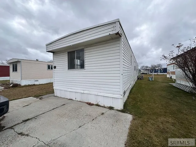 $1,165 | 275 West Oak Street, Unit 19, Shelley, ID 83274