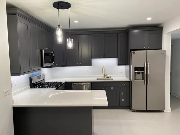 $2,225 | 1114 North Hoyne Avenue, Unit G, Chicago, IL 60622