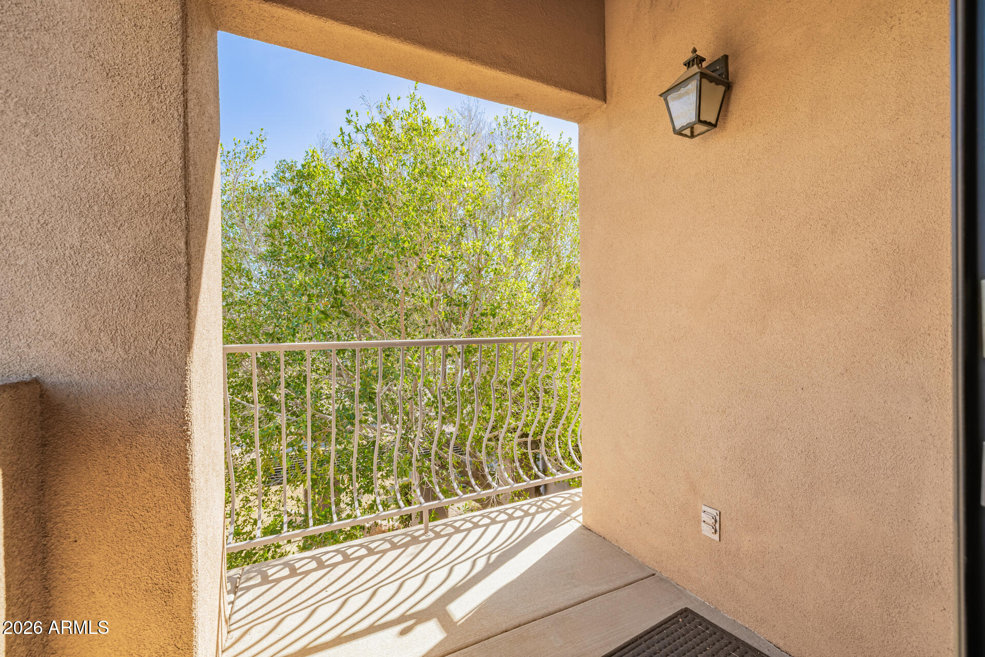 4430 North 22nd Street, Unit 3 Phoenix, AZ 85016 - Photo 48 of 68 a bathroom with a window