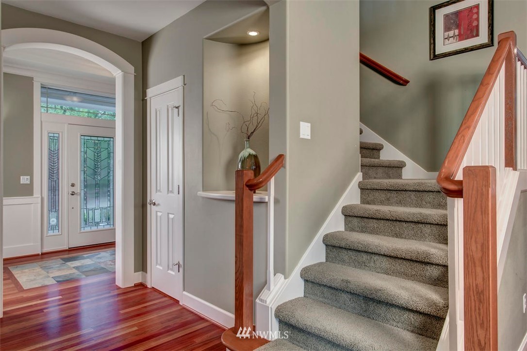 817 South 37th Place Renton, WA 98055 - Photo 12 of 25