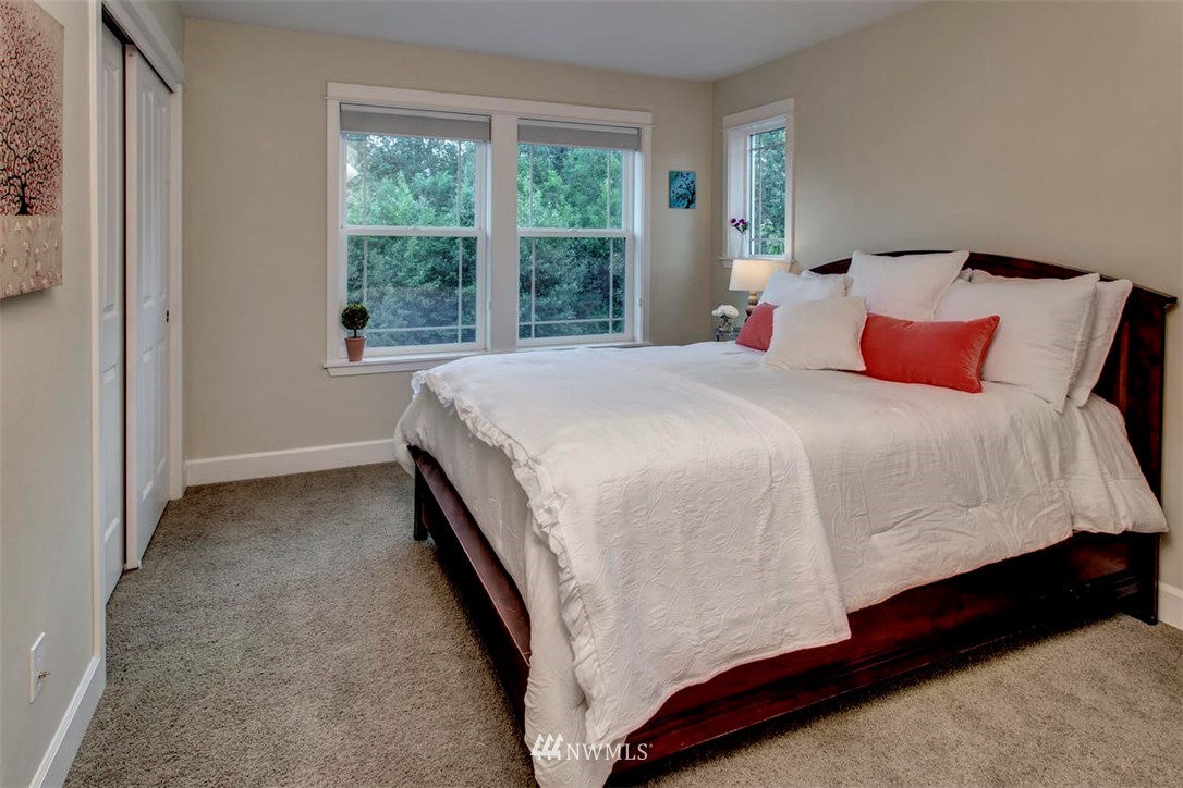 817 South 37th Place Renton, WA 98055 - Photo 18 of 25