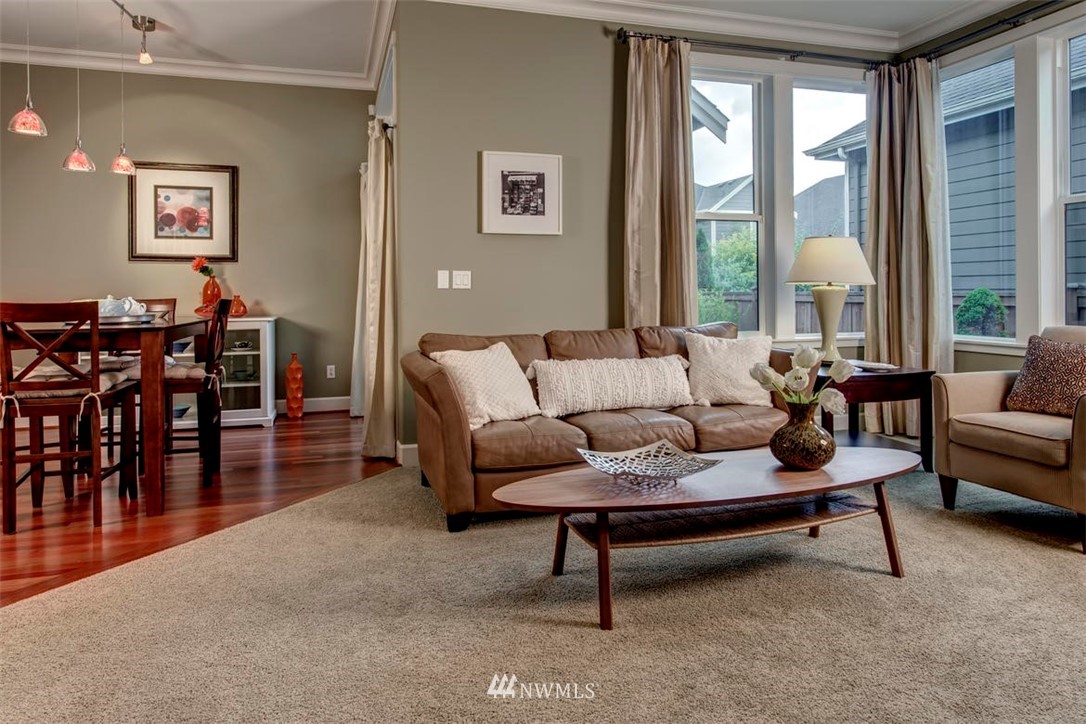 817 South 37th Place Renton, WA 98055 - Photo 5 of 25