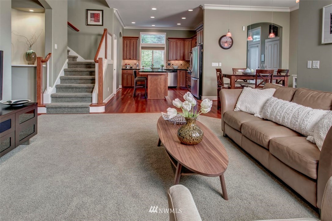 817 South 37th Place Renton, WA 98055 - Photo 6 of 25