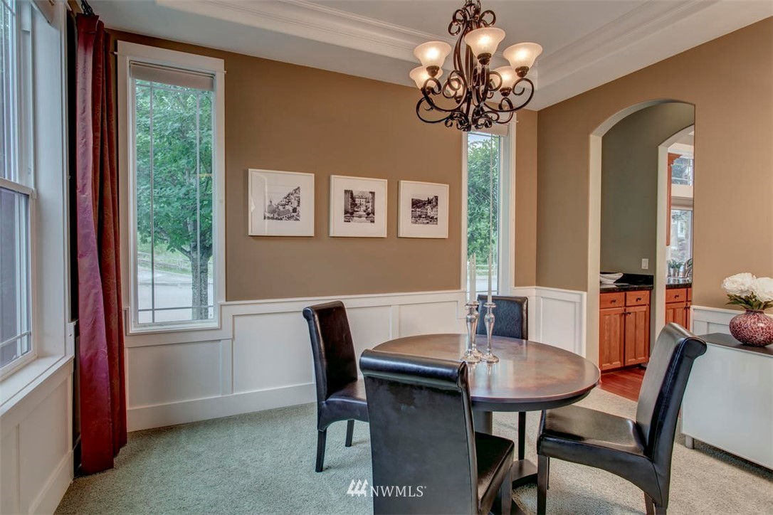 817 South 37th Place Renton, WA 98055 - Photo 10 of 25