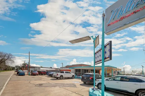 $895,000 | 4423 Apollo Street, Houston, TX 77018