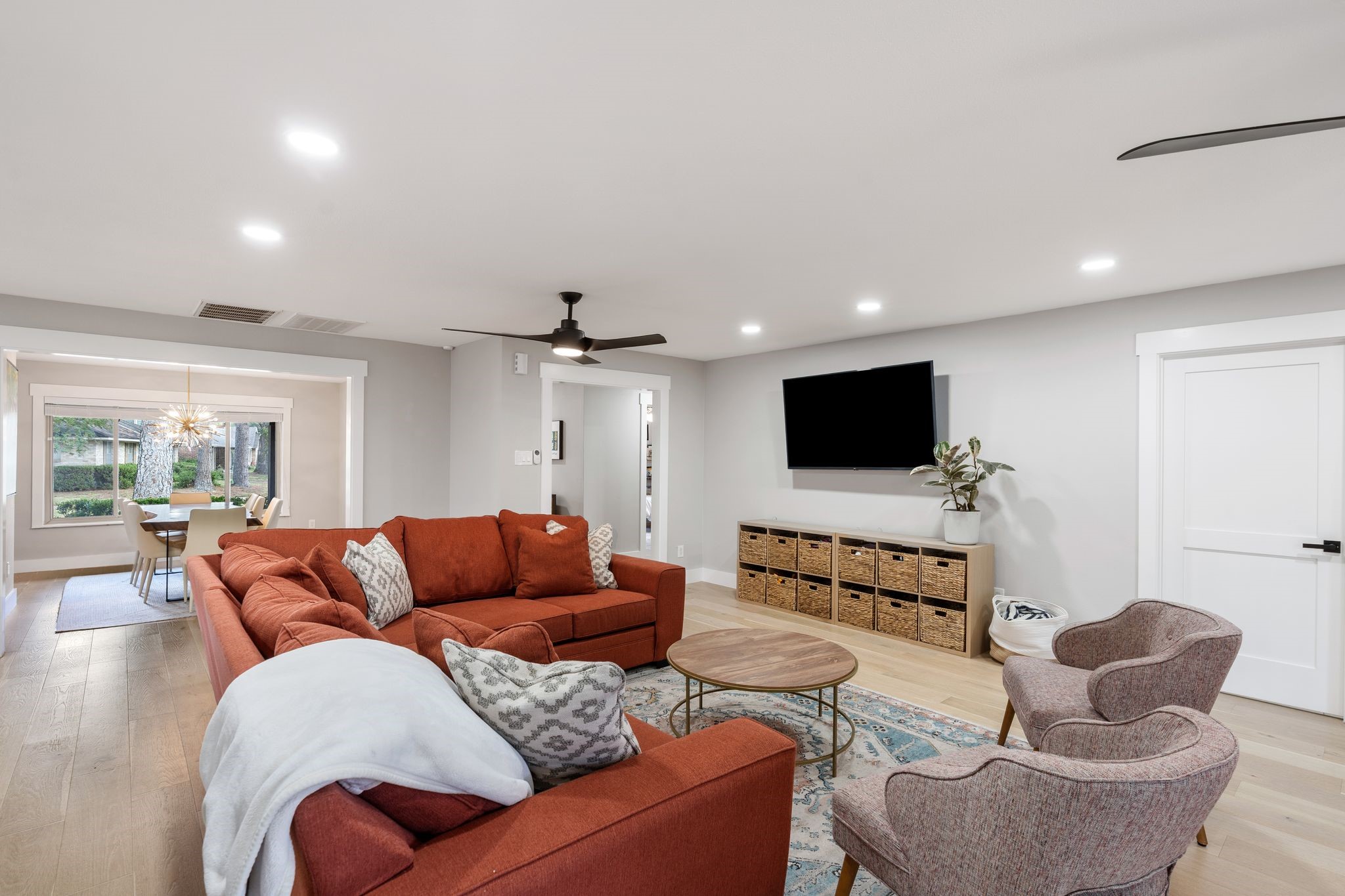 4423 Apollo Street Houston, TX 77018 - Photo 4 of 34 Spacious living room designed for comfortable everyday living and effortless entertaining.