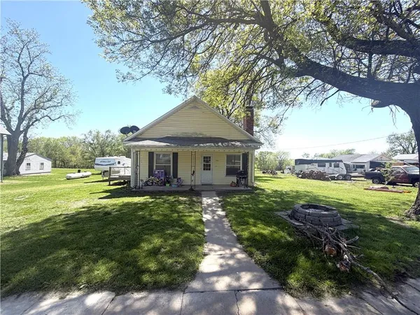 $85,000 | 340 West Wisconsin Street, Breckenridge, MO 64625