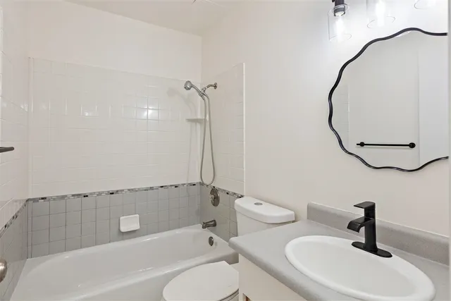 $320,000 | 7 Commodore Drive, Unit 355, Emeryville, CA 94608