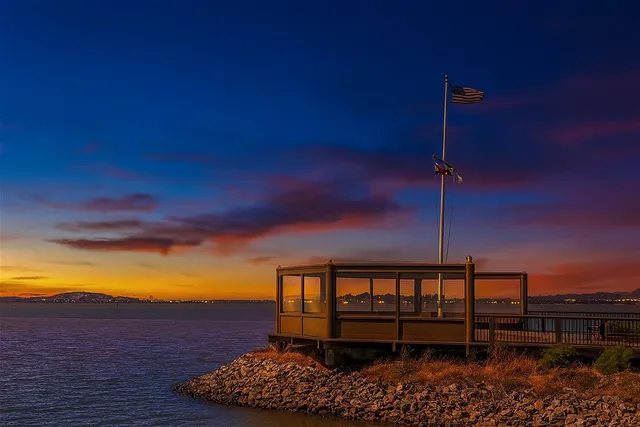 $320,000 | 7 Commodore Drive, Unit 355, Emeryville, CA 94608