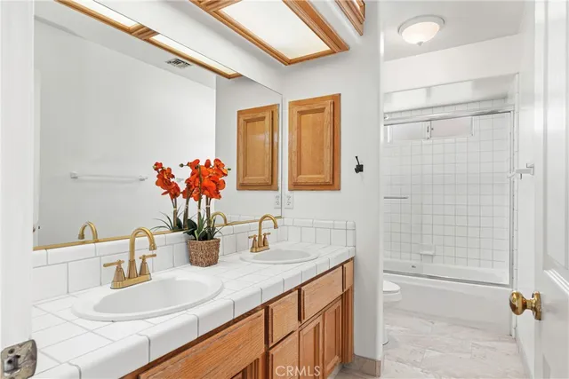 $494,000 | 6000 Benbasset Place, Bakersfield, CA 93306