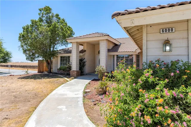 $494,000 | 6000 Benbasset Place, Bakersfield, CA 93306