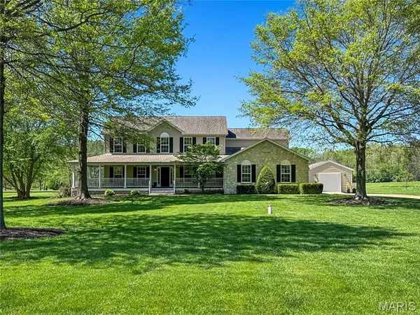 $775,000 | 18 Forest Hills Drive, Washington, MO 63090