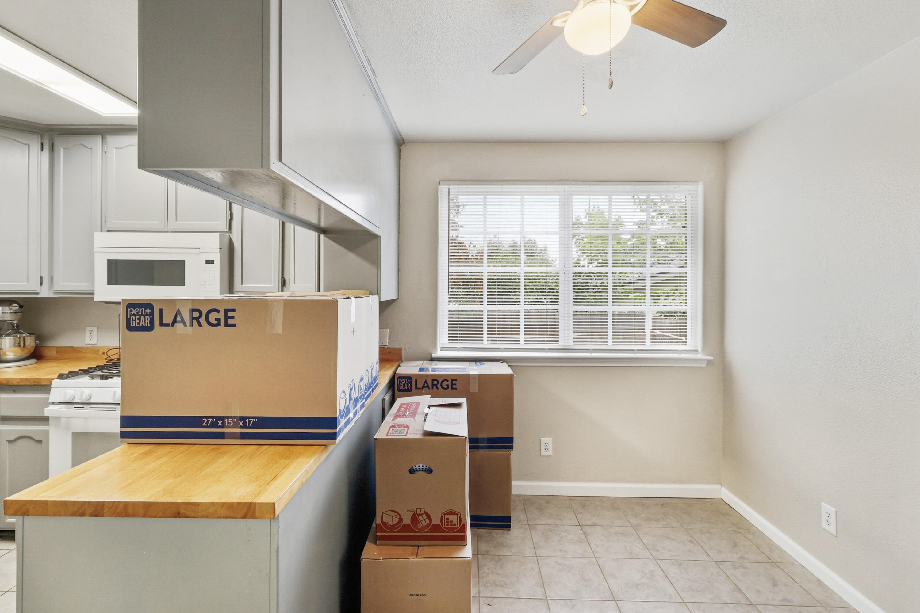 1152-1154 Echo Road Redding, CA 96002 - Photo 13 of 31 14-007