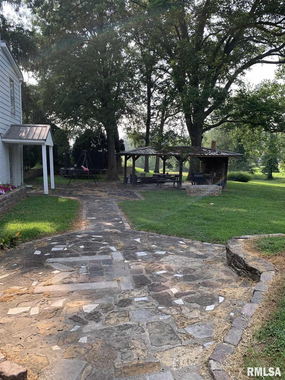 407 West Water Street Pinckneyville, IL 62274 - Photo 6 of 25