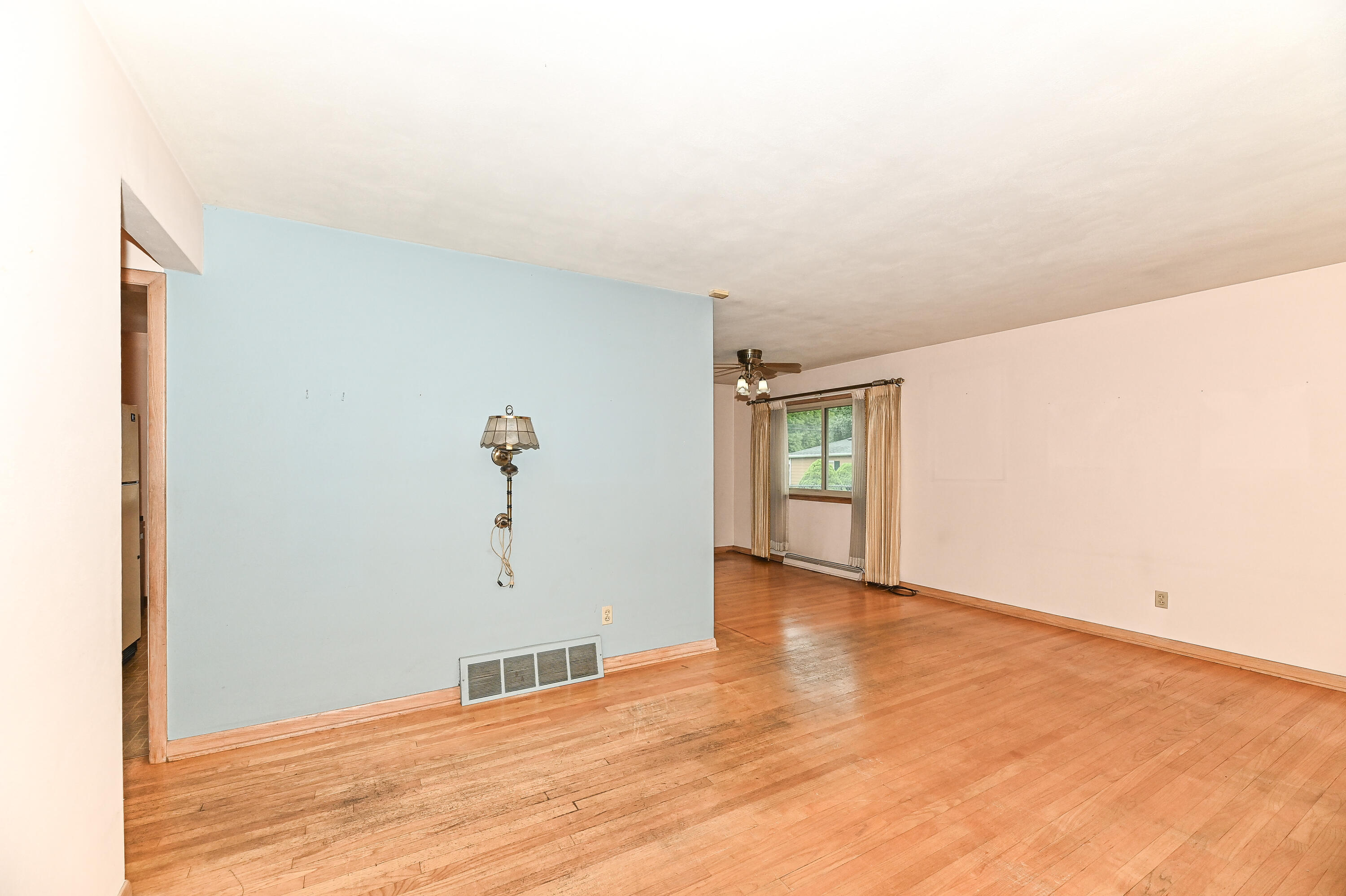 2815 Ohio Street Racine, WI 53405 - Photo 6 of 21 Living Room to Dining Area