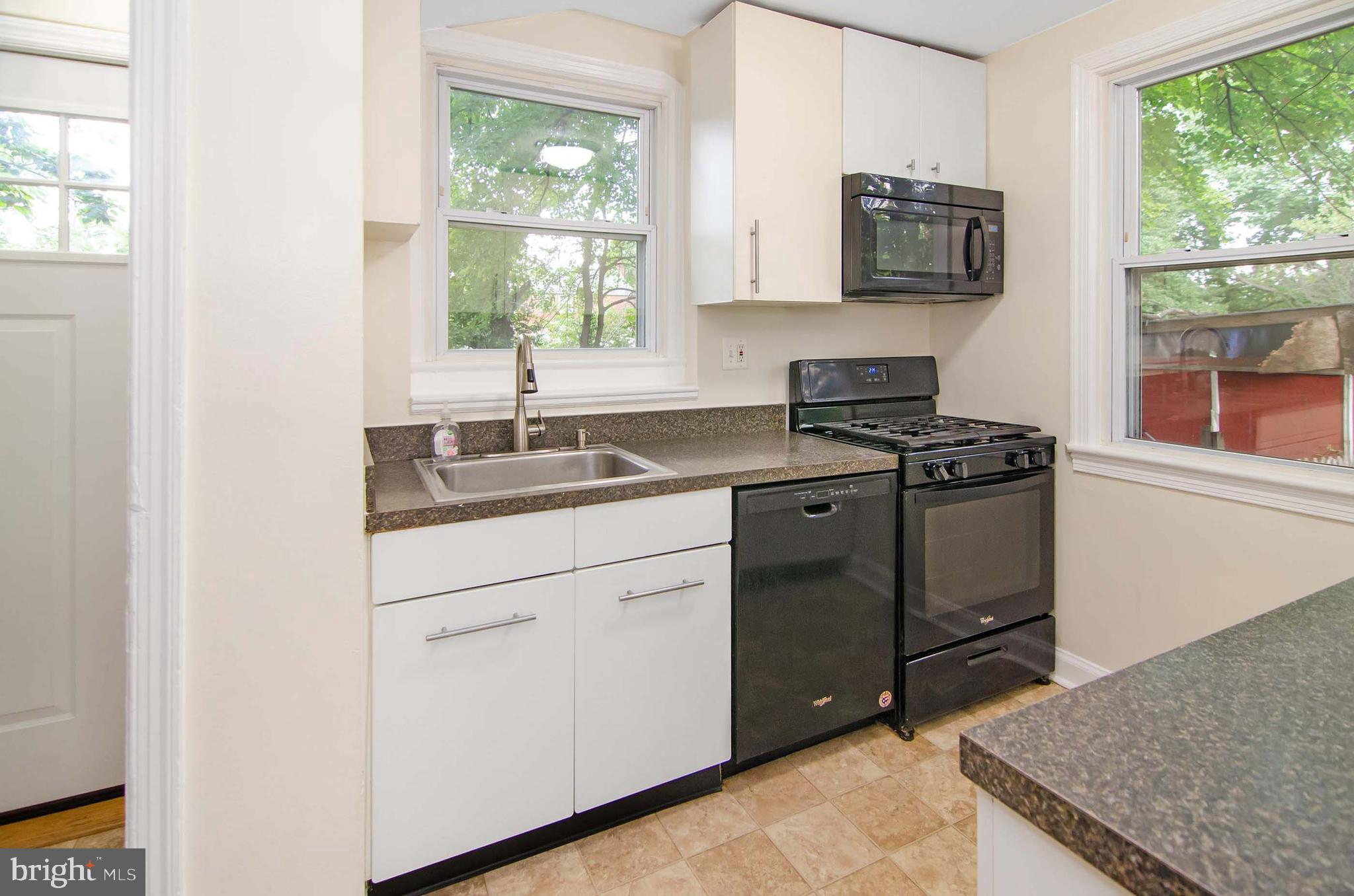 11706 Georgia Avenue Silver Spring, MD 20902 - Photo 3 of 30