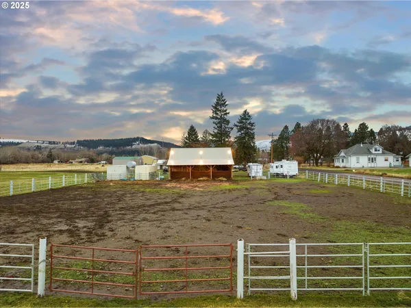 $1,099,900 | 62123 Chandler Loop, La Grande, OR 97850