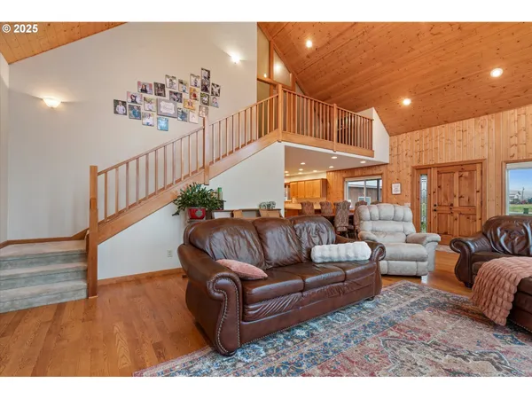 $1,099,900 | 62123 Chandler Loop, La Grande, OR 97850