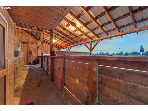 $1,099,900 | 62123 Chandler Loop, La Grande, OR 97850