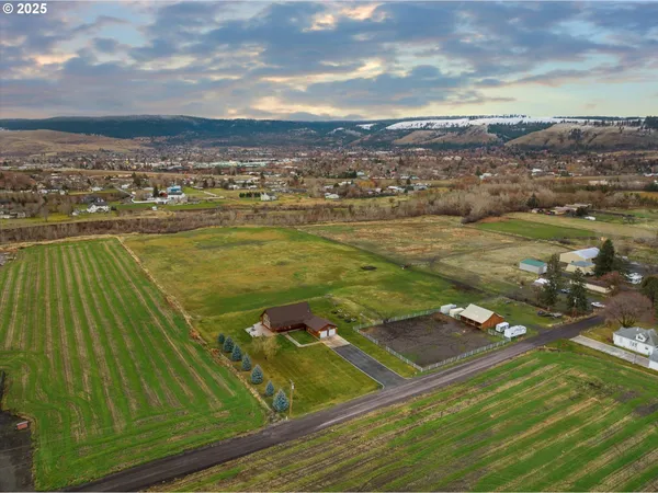 $1,099,900 | 62123 Chandler Loop, La Grande, OR 97850