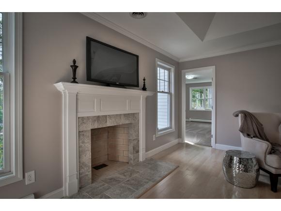 16 William Gannon Road Manchester, NH 03104 - Photo 5 of 30