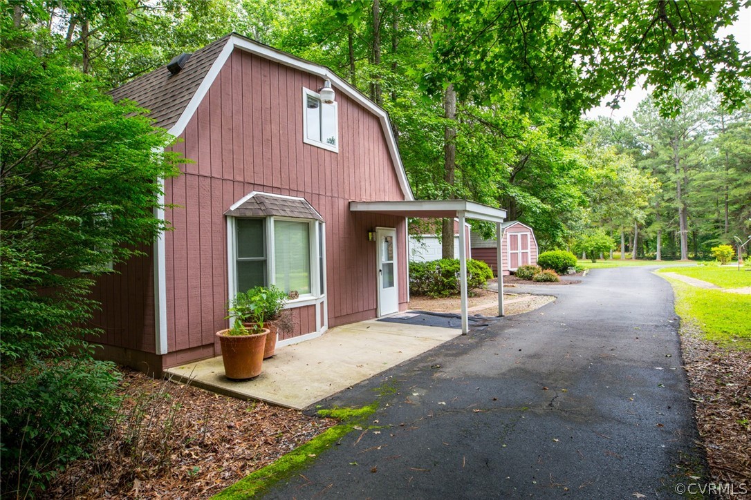 3958 North Hen Peck Road Quinton, VA 23141 - Photo 40 of 49 Gallery Image 40