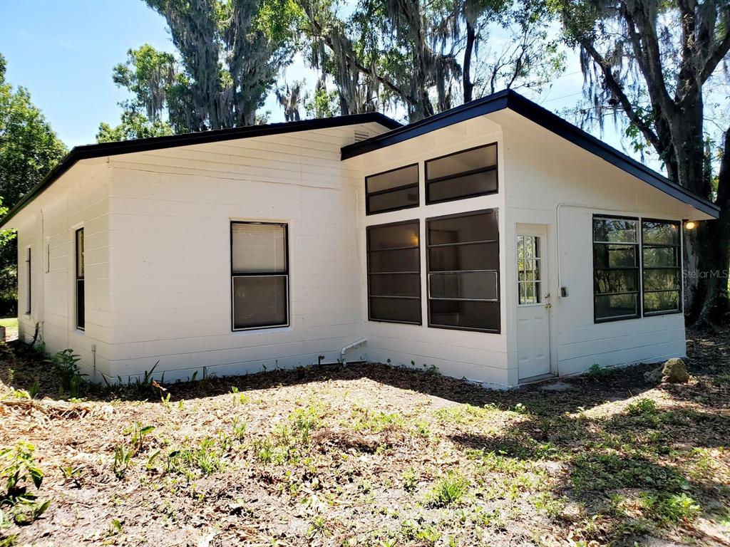 209 South Wiggins Road Plant City, FL 33566 - Photo 13 of 14