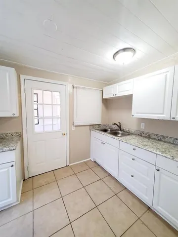 $1,495 | 209 South Wiggins Road, Plant City, FL 33566