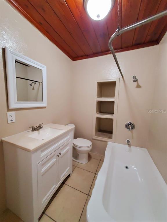 209 South Wiggins Road Plant City, FL 33566 - Photo 10 of 14