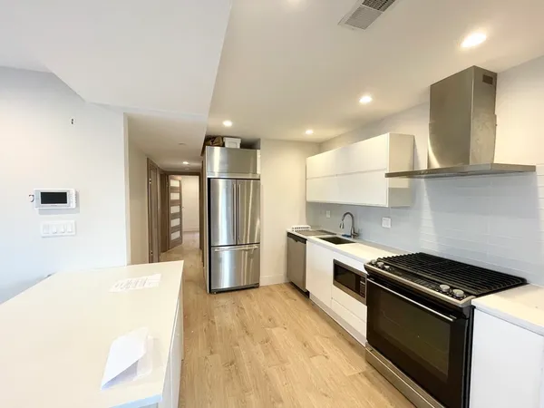 $4,200 | 118 Buttonwood Street, Unit 3, Boston, MA 02125