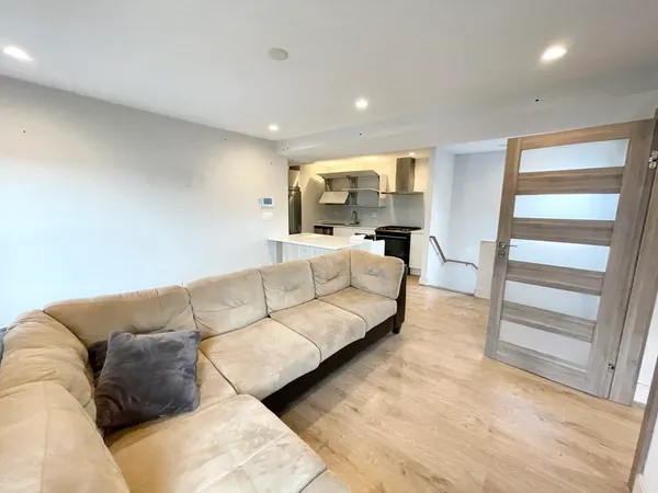 $4,200 | 118 Buttonwood Street, Unit 3, Boston, MA 02125