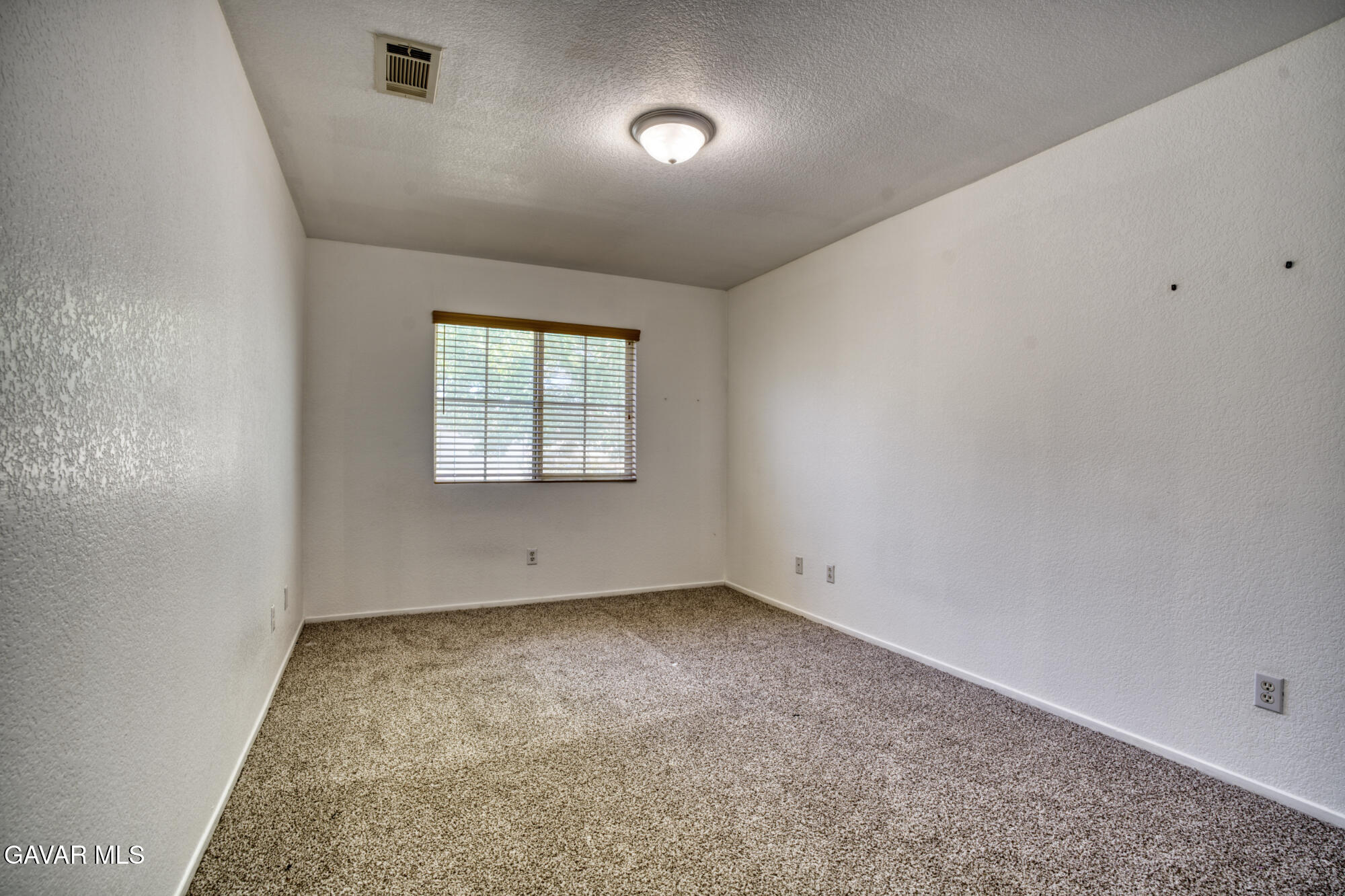 45444 Spahn Lane Lancaster, CA 93535 - Photo 7 of 13