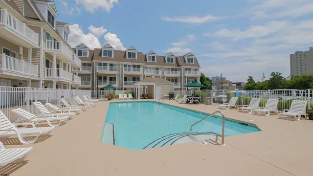 $3,300 | 69 Chelsea Court, Unit 69, Atlantic City, NJ 08401